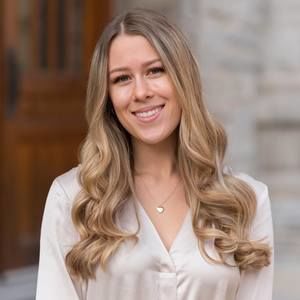 Meet your Posher, Laura